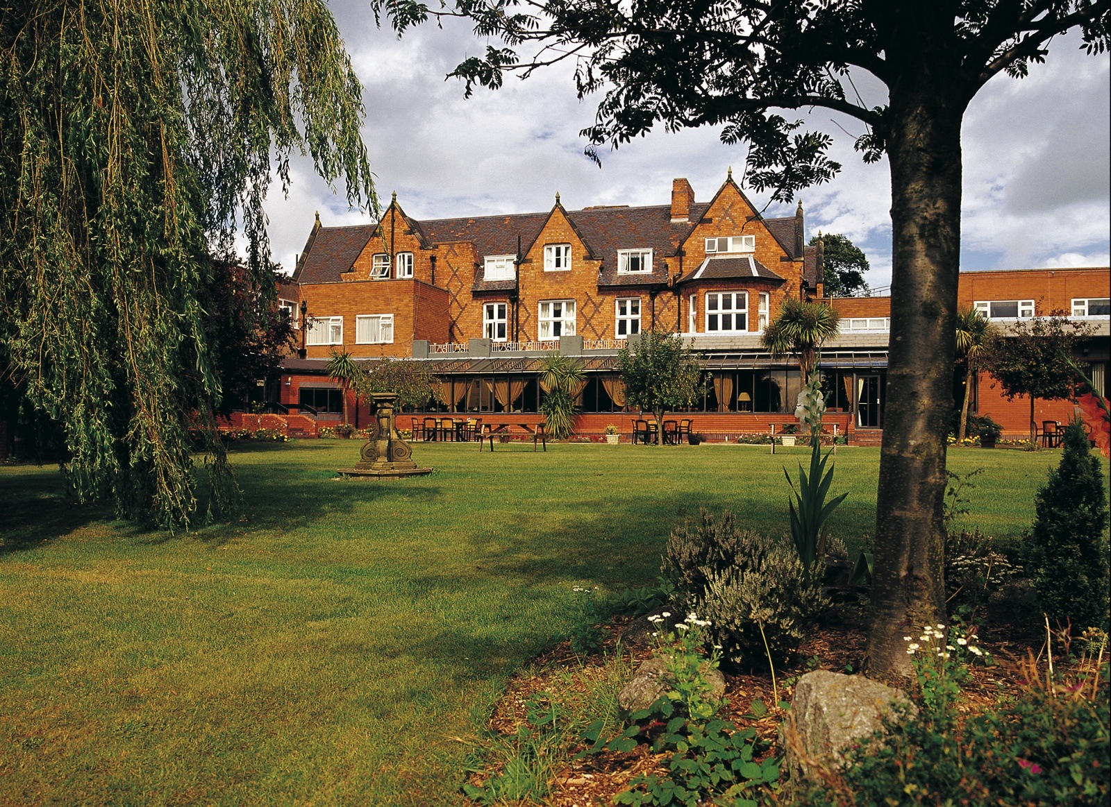 Brook Mollington Banastre Hotel